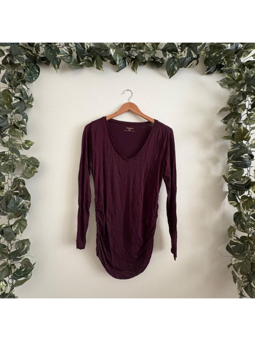 Motherhood Maternity Long Sleeve V-Neck Ruched Shirt Burgundy Women’s Sz M